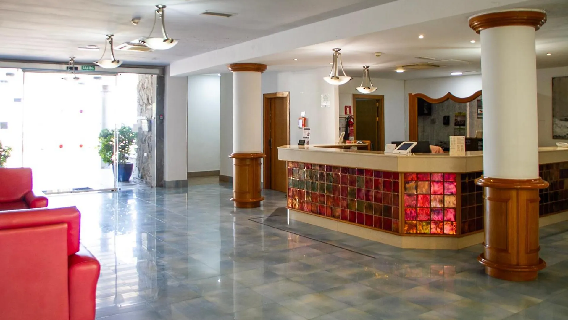Aparthotel Holiday Club Playa Amadores