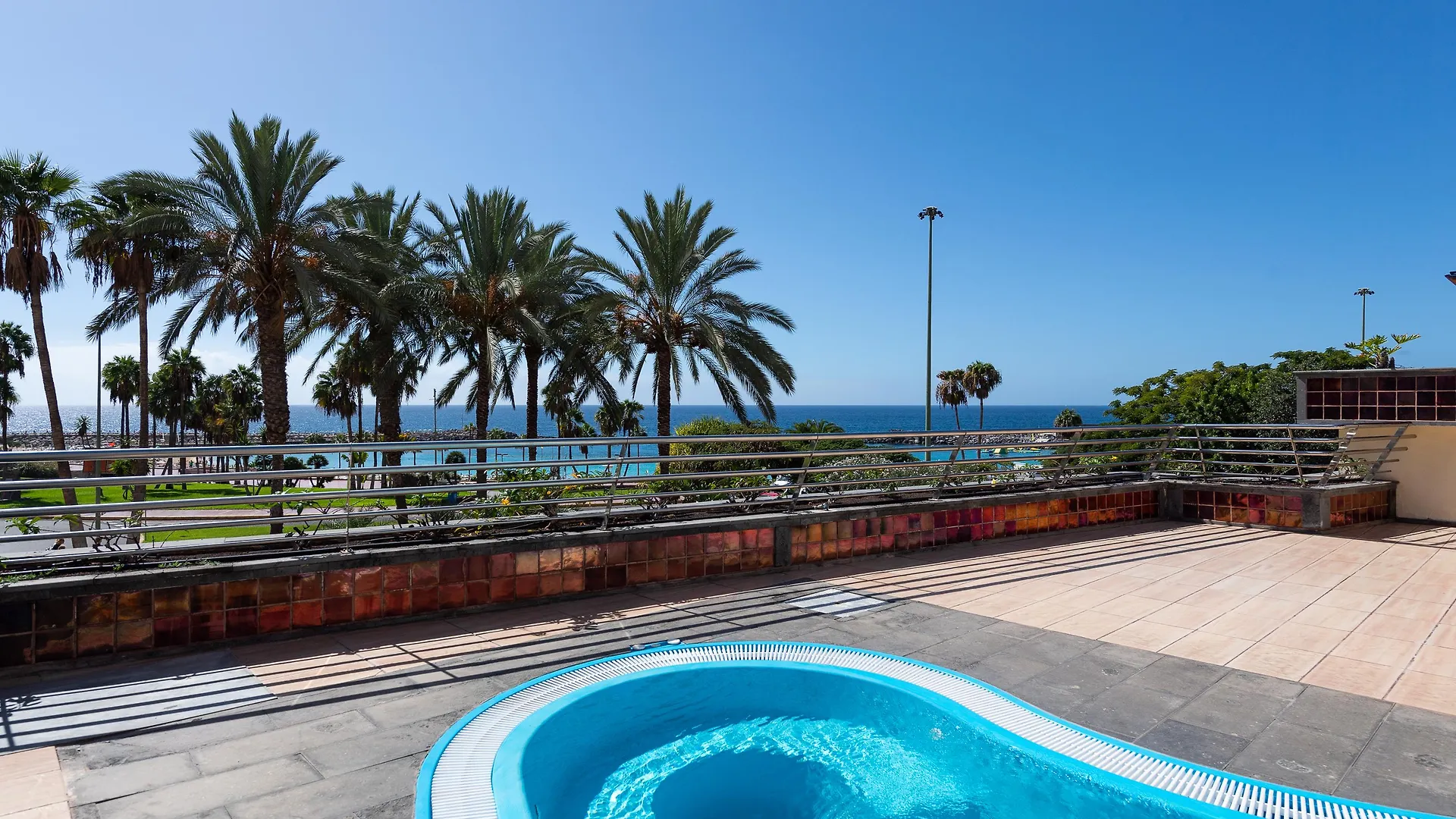 Aparthotel Holiday Club Playa Amadores