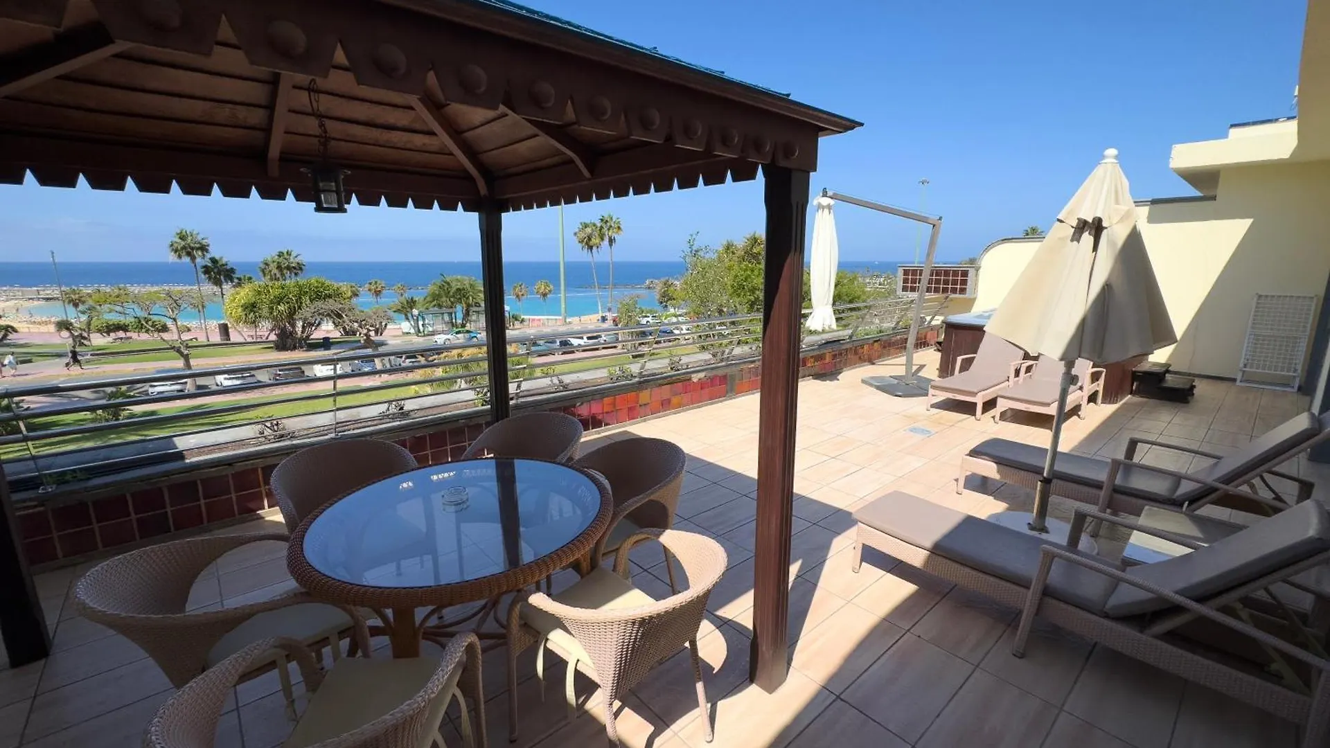 **** Lejlighedshotel Holiday Club Playa Amadores Spanien