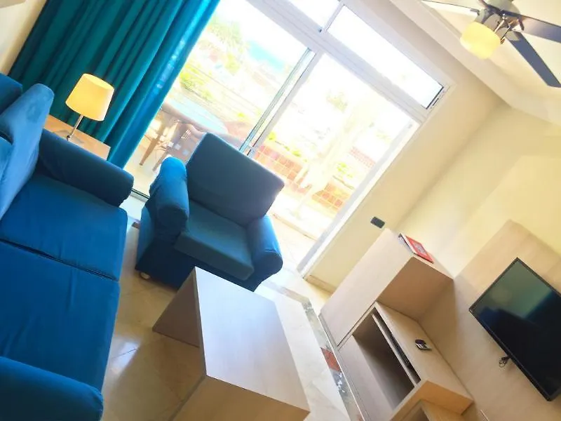 Holiday Club Playa Amadores 4*,